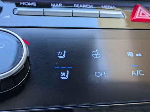 Certified 2025 Hyundai Santa Fe Calligraphy image 31