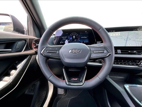 New 2027 Chevrolet Equinox RS FWD image 17