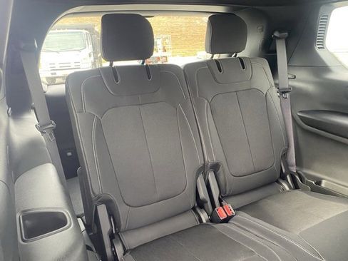 New 2025 Jeep Grand Cherokee L Laredo image 33