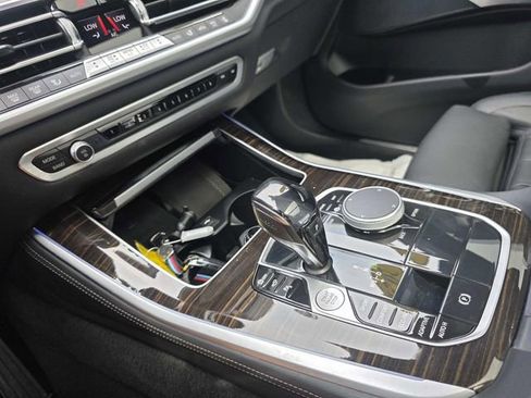 Used 2021 BMW X5 sDrive40i w/ Luxury Seating Package 2 image 14