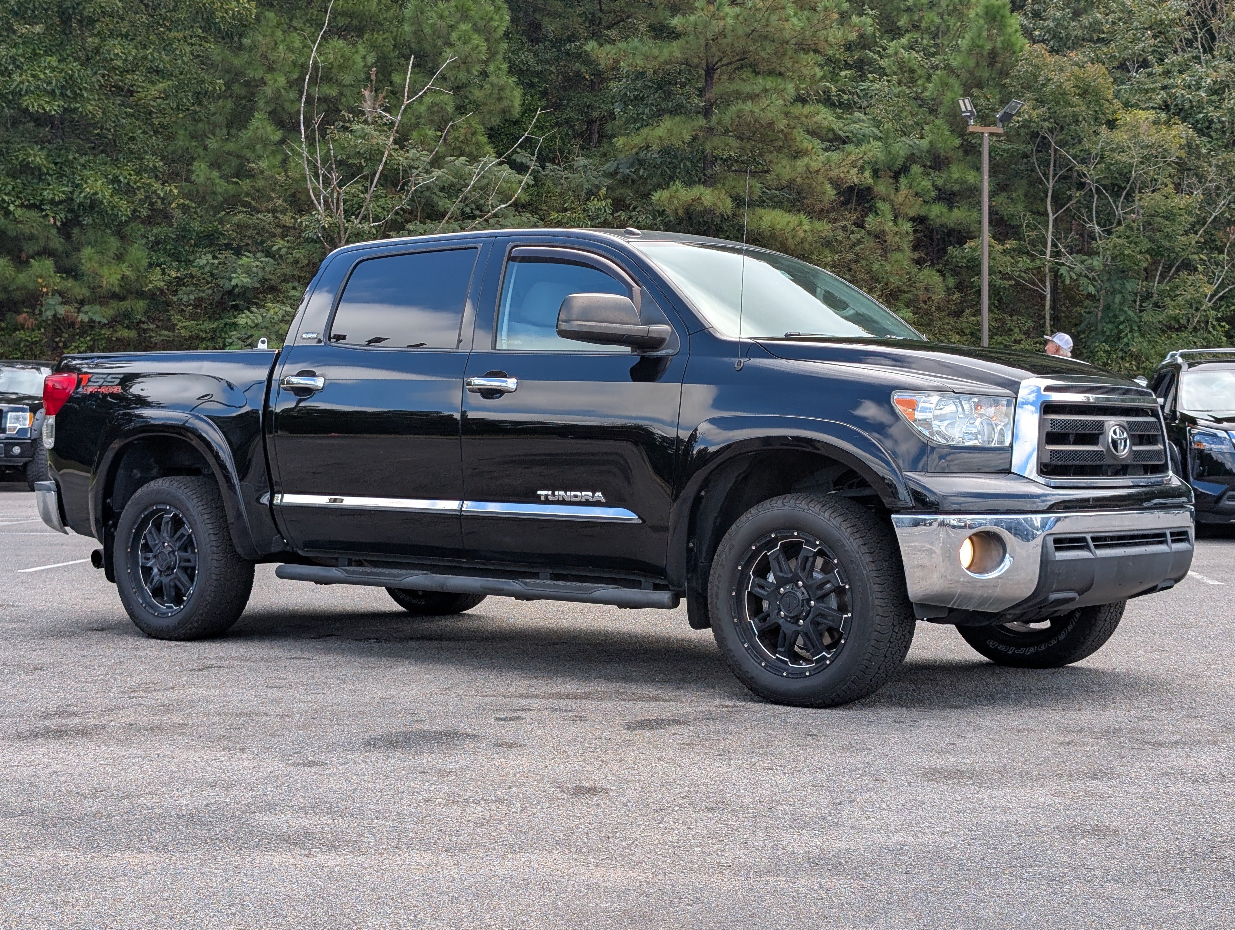 Used 2013 Toyota Tundra 2WD CrewMax w/ SR5 Pkg image 11