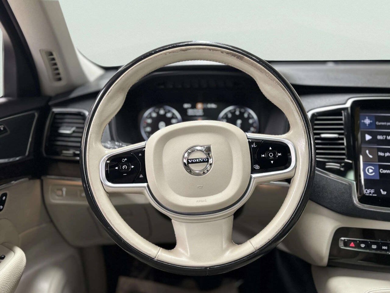 Used 2018 Volvo XC90 T5 Momentum w/ Convenience Package FWD image 30