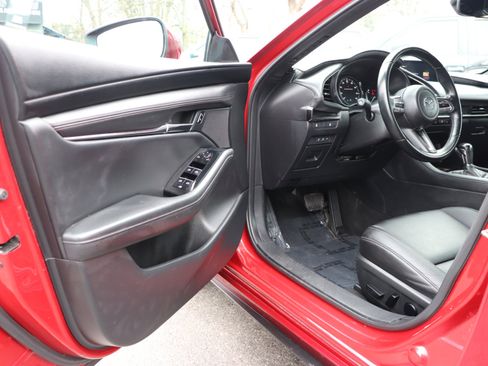 Used 2023 MAZDA MAZDA3 s image 10