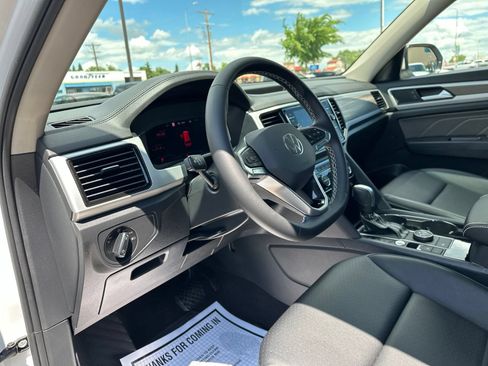 Certified 2023 Volkswagen Atlas SEL AWD/4WD image 13