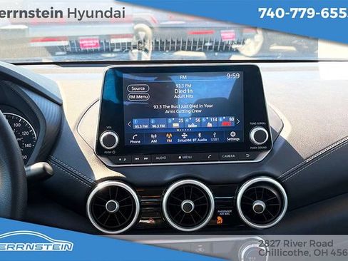Used 2024 Nissan Sentra SV FWD image 9