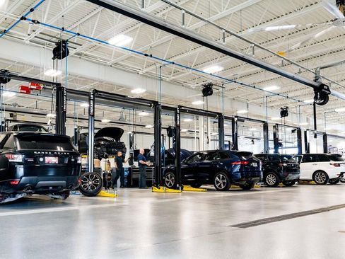 New 2026 Jaguar F-PACE R-Dynamic S image 31