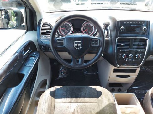 Used 2012 Dodge Grand Caravan SE FWD image 10