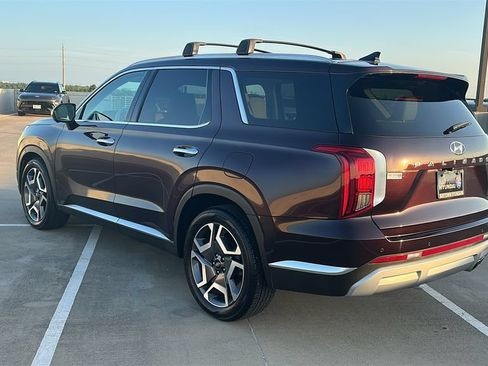 Used 2024 Hyundai Palisade Limited FWD image 11