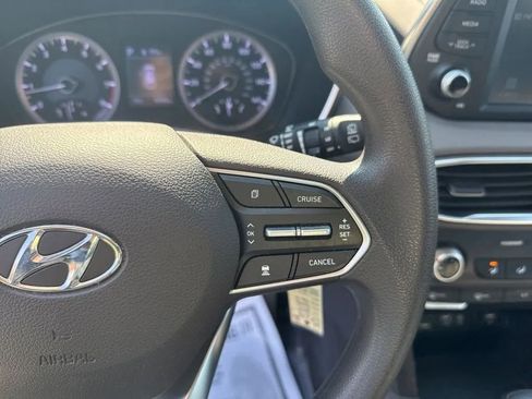 Used 2019 Hyundai Santa Fe SE image 18