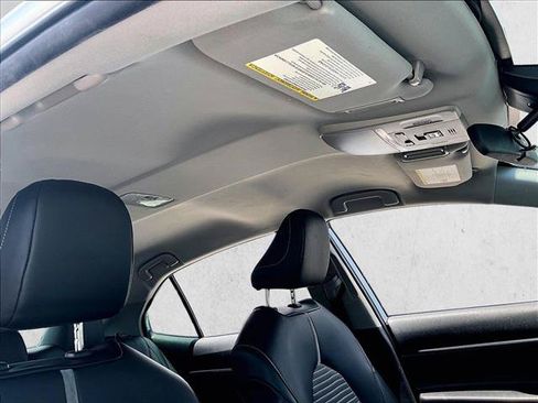 Used 2020 Toyota Camry SE FWD image 17