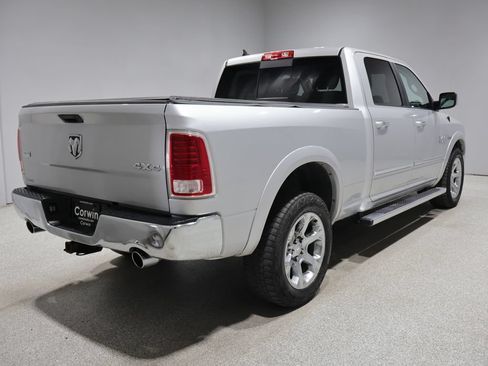 Used 2018 RAM 1500 Laramie AWD/4WD image 2