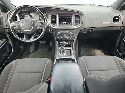 Used 2022 Dodge Charger SXT RWD image 9