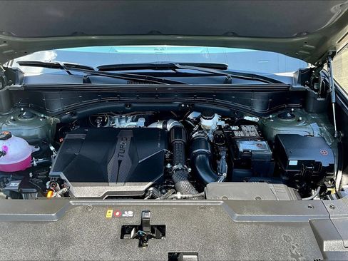Used 2025 Hyundai Santa Fe SEL FWD image 29