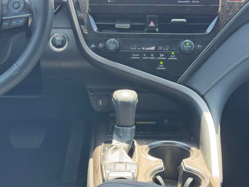 Used 2024 Toyota Camry XSE FWD image 15
