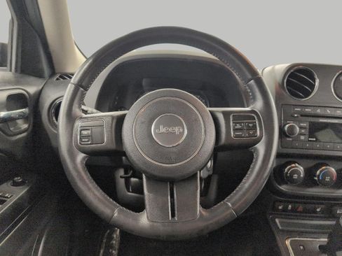 Used 2016 Jeep Patriot High Altitude AWD/4WD image 5