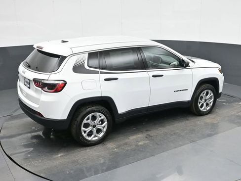 Used 2025 Jeep Compass Sport w/ Mopar Graphics Package AWD/4WD image 29