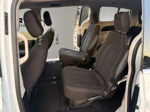 Used 2023 Chrysler Voyager LX w/ Fleet Security Group FWD image 26