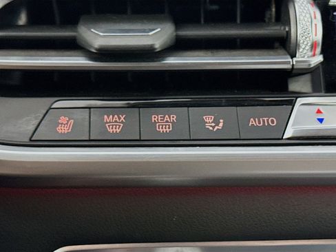 Used 2019 BMW X7 xDrive50i w/ M Sport Package image 21