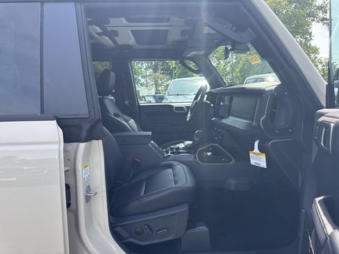 New 2026 Ford Bronco Badlands AWD/4WD image 13