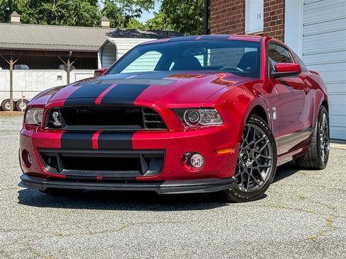Used 2014 Ford Mustang Shelby GT500 w/ Equipment Group 821A RWD image 7