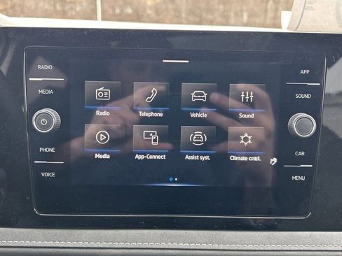 New 2026 Volkswagen Taos SE AWD/4WD image 14