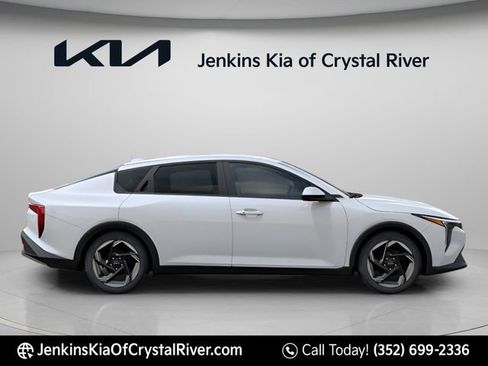 New 2025 Kia K4 GT-Line Turbo FWD image 2