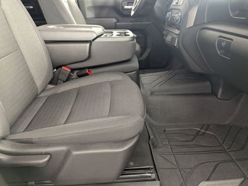 Certified 2025 Chevrolet Silverado 2500 Custom w/ Custom Value Package image 31