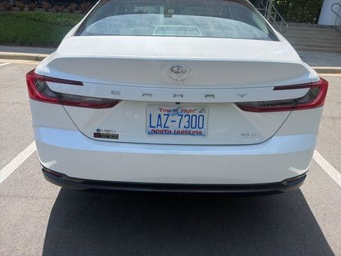 Used 2025 Toyota Camry XLE w/ Premium Plus Package image 7
