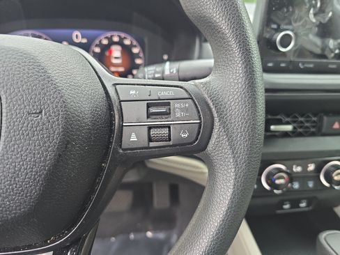 Certified 2025 Honda Accord SE image 17