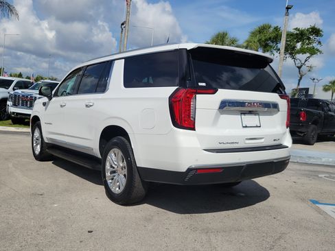 Used 2024 GMC Yukon XL SLT w/ SLT Premium Package RWD image 7