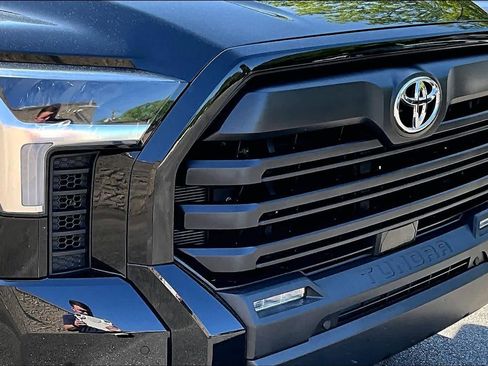 Used 2023 Toyota Tundra SR5 w/ SR5 Premium Package AWD/4WD image 29