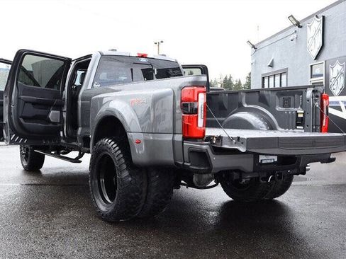 Used 2026 Ford F450 Platinum w/ FX4 Off-Road Package image 32