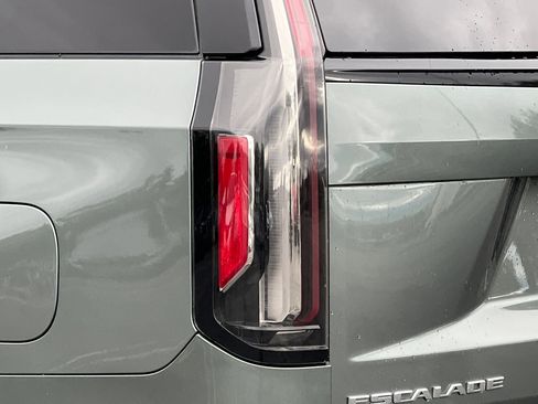 Used 2023 Cadillac Escalade ESV Sport w/ Touring Package image 50