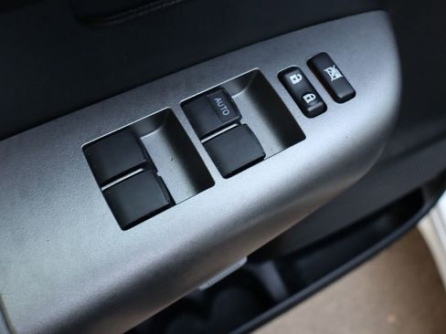 Used 2012 Toyota Tundra 4x4 Double Cab image 23