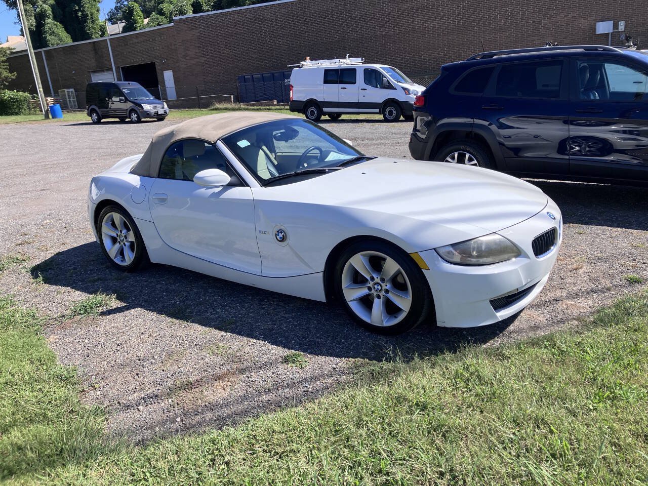 Used 2007 BMW Z4 3.0i RWD image 1