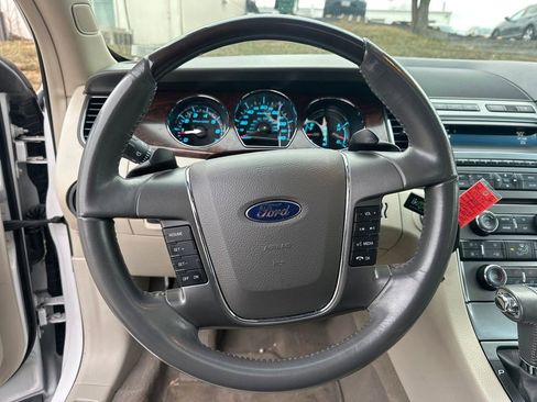 Used 2010 Ford Taurus Limited image 14