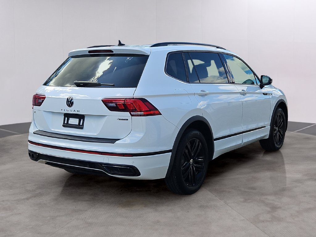Used 2022 Volkswagen Tiguan SE R-Line AWD/4WD image 4