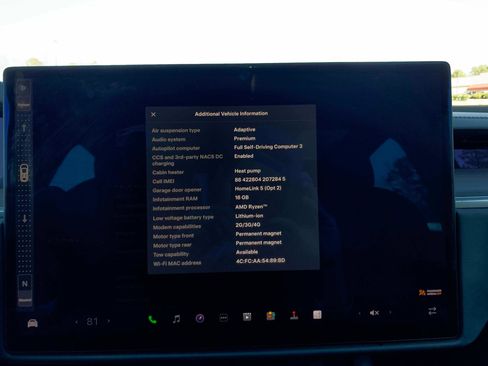 Used 2022 Tesla Model X image 30