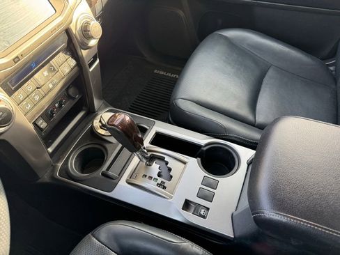 Used 2016 Toyota 4Runner Limited AWD/4WD image 9