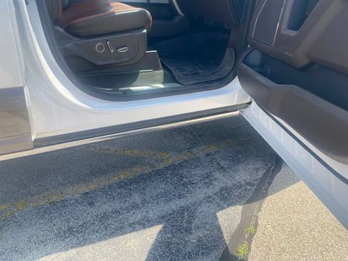 Used 2019 Ford F350 King Ranch w/ King Ranch Ultimate Package AWD/4WD image 15