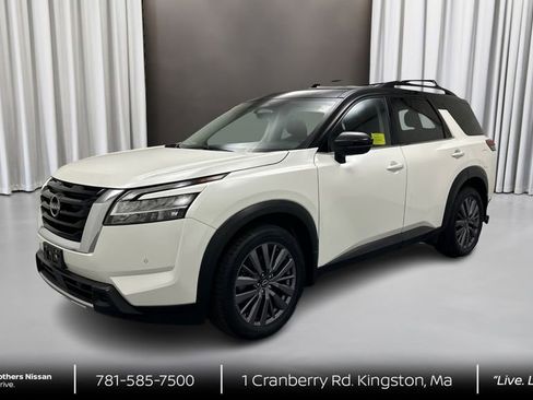 Certified 2023 Nissan Pathfinder SL w/ SL Premium Package AWD/4WD image 1
