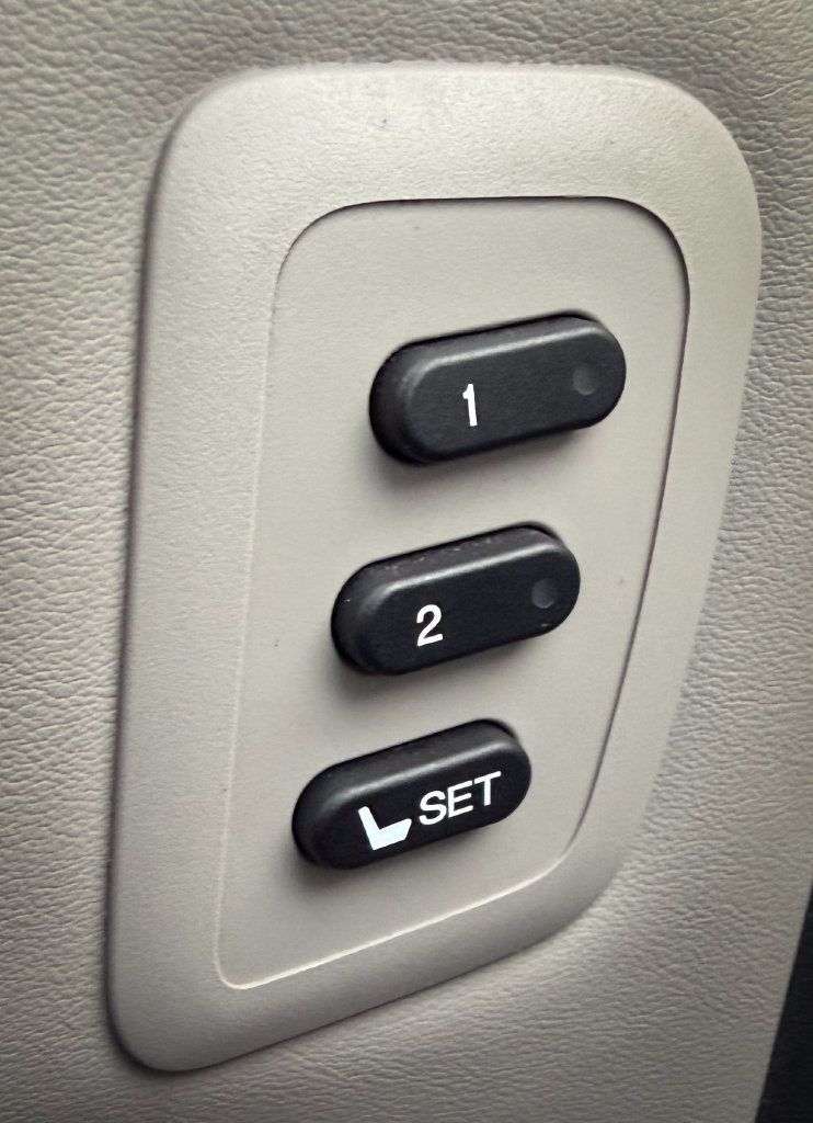Used 2011 Honda Pilot Touring image 8