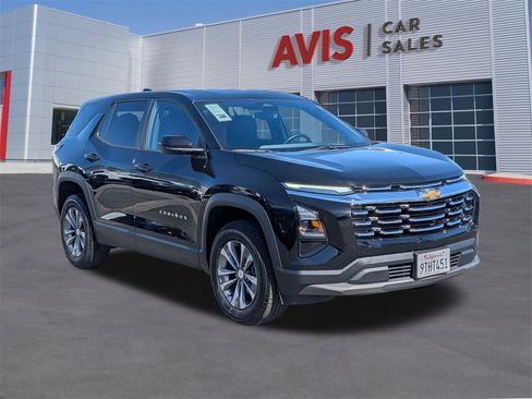 Used 2025 Chevrolet Equinox LT image 3