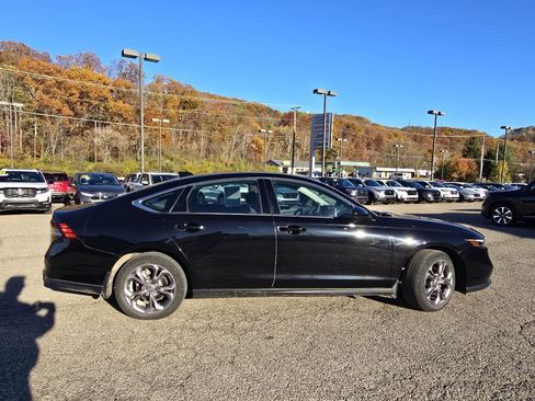 Used 2024 Honda Accord EX image 16