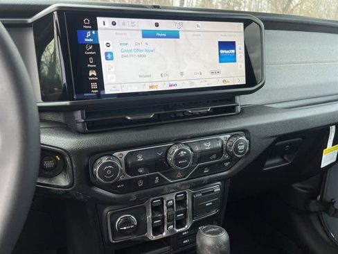 New 2026 Jeep Gladiator Sport image 21