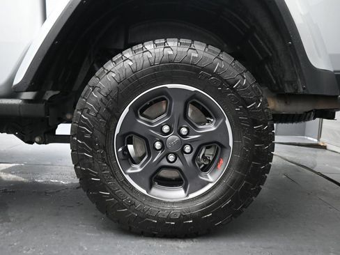 Used 2023 Jeep Gladiator Rubicon w/ Cold Weather Group image 14