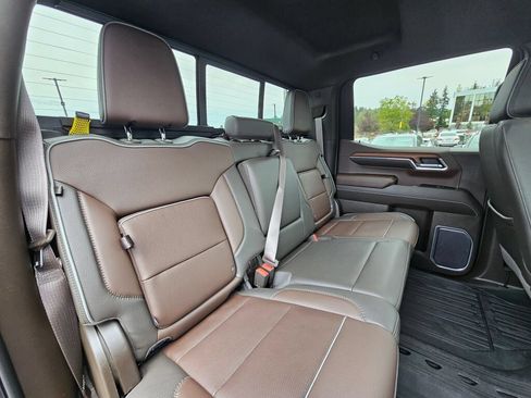Used 2023 GMC Sierra 1500 Denali w/ Technology Package AWD/4WD image 31