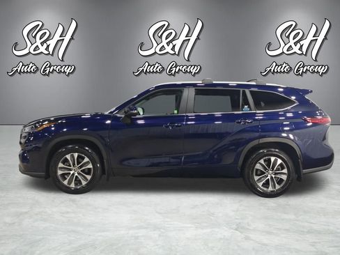 Used 2023 Toyota Highlander XLE AWD/4WD image 17