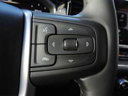 Certified 2025 GMC Sierra 1500 SLT image 28