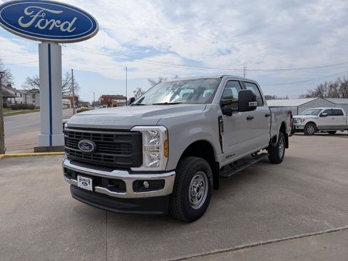 New 2026 Ford F250 XL w/ 360-Degree Camera Package AWD/4WD image 2